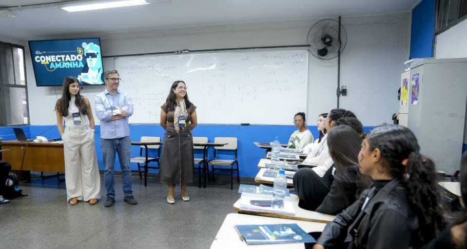 Projeto Executivos na Escola conecta quase 9 mil estudantes a líderes de grandes empresas