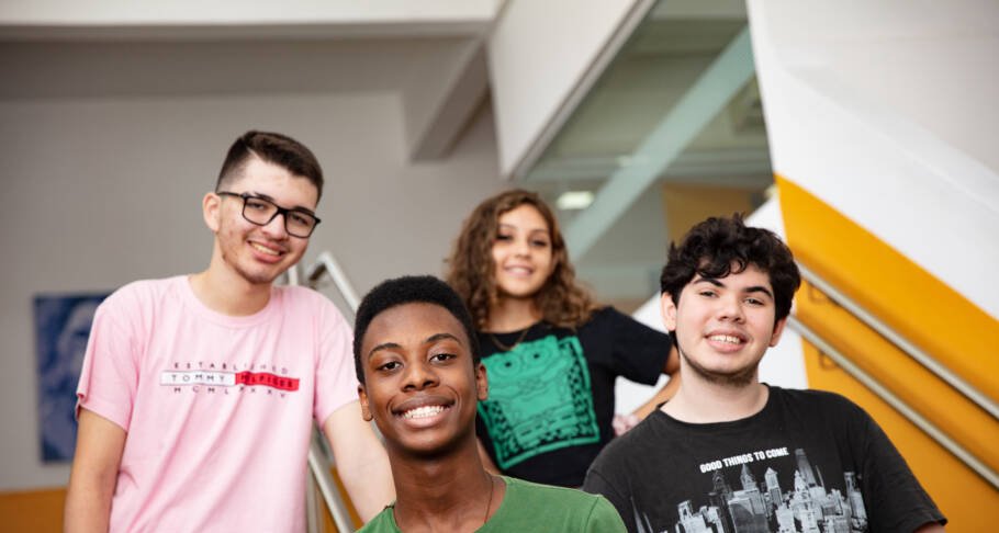 Programa Somos Futuro abre 222 bolsas de estudo para alunos da rede pública em 2027