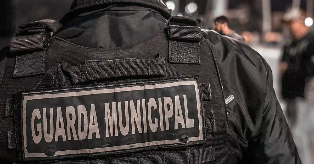 Balneário Camboriú anuncia concurso para 90 guardas municipais com salários de até R$ 15 mil - Imagem do artigo