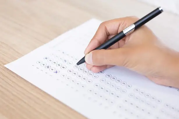 Concurso Seduc-CE abre <strong>2.000</strong> vagas para professores com salário inicial de R$ 7.181,41